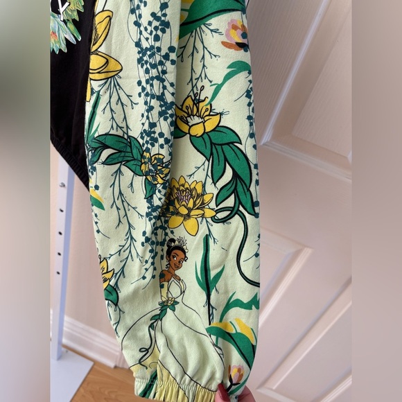 NWOT - Disney The Princess and the Frog Tiana Choose Your Destiny Top - Size L - Picture 3 of 5